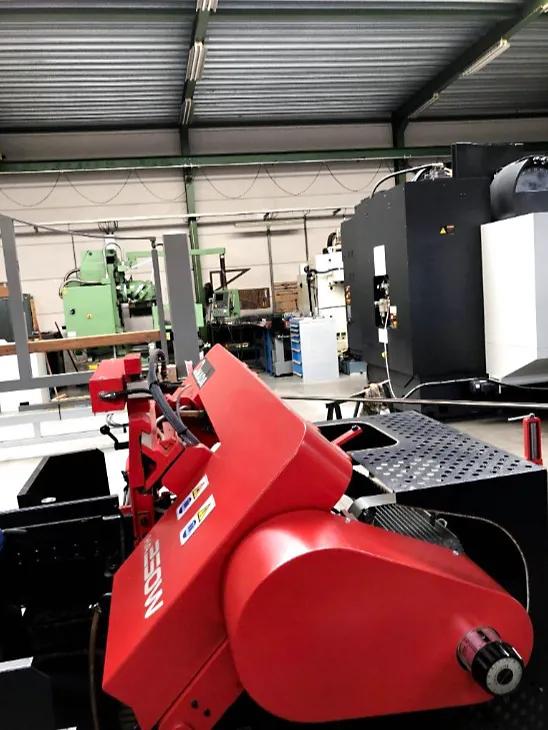 Gebruikt Amada HA250W I Lintzaag I 2011