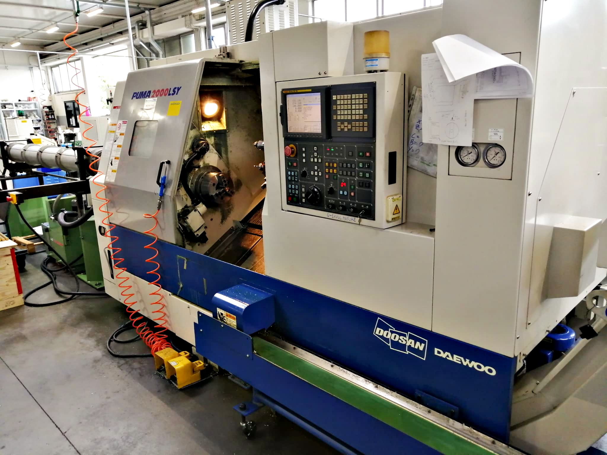 Usado Daewoo Puma 2000LSY - Torno CNC - 2005