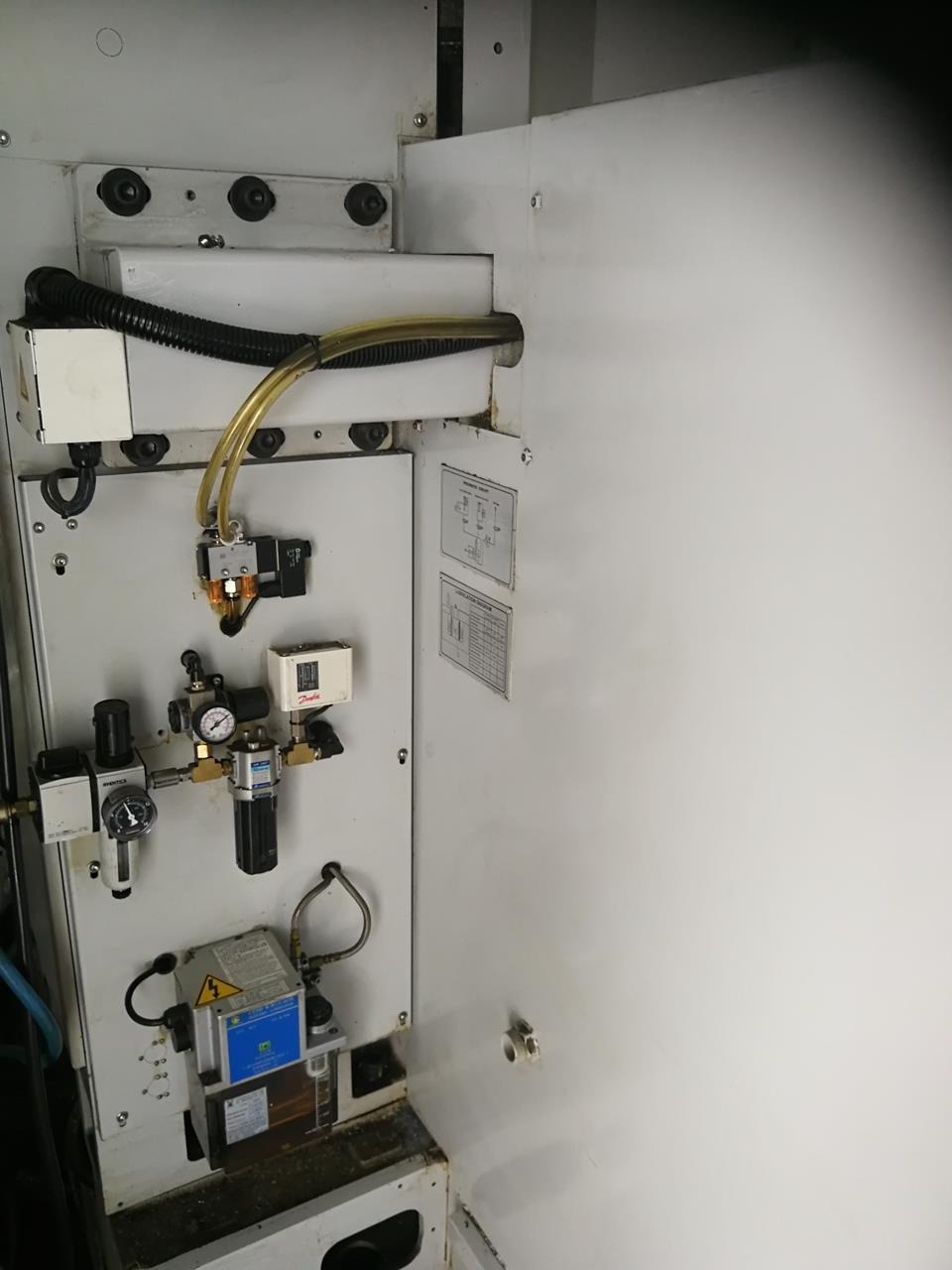 Used Microcut VMCF-760 I Vertical Machining Center I 2007