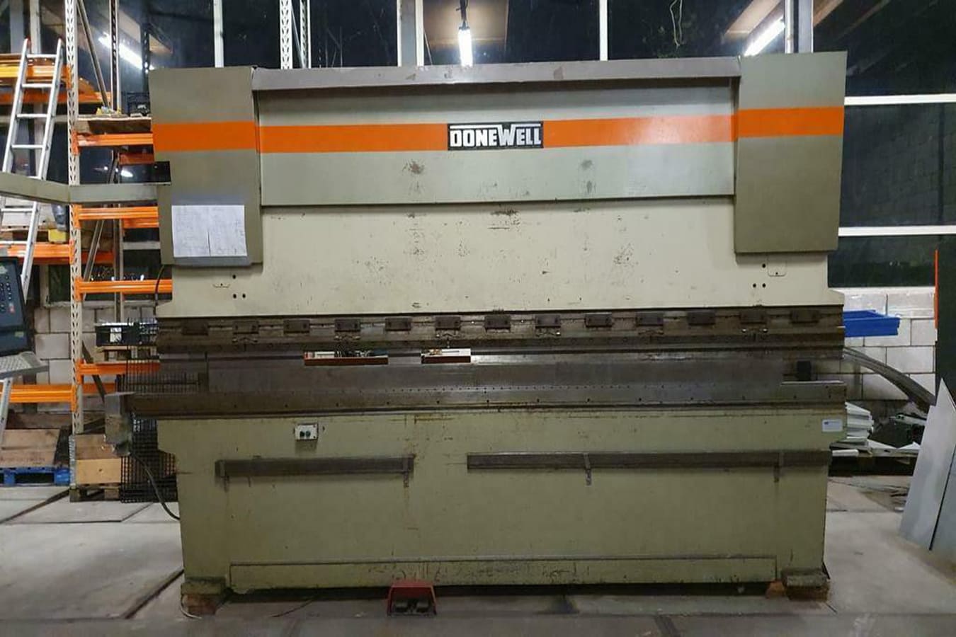 Usado DONEWELL A 125 4000 - 1986