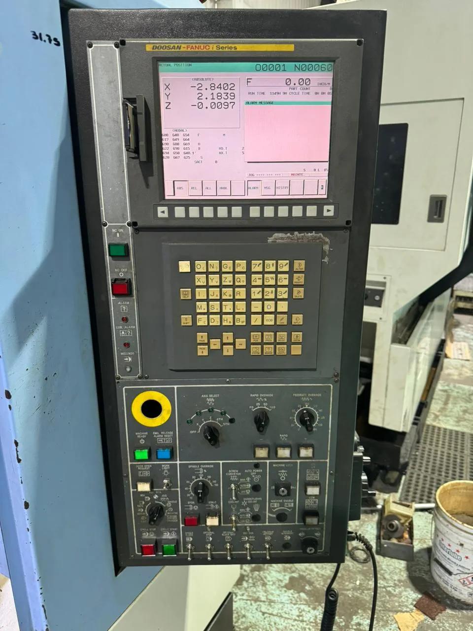 Gebruikt Doosan DNM 400 I Verticaal bewerkingscentrum