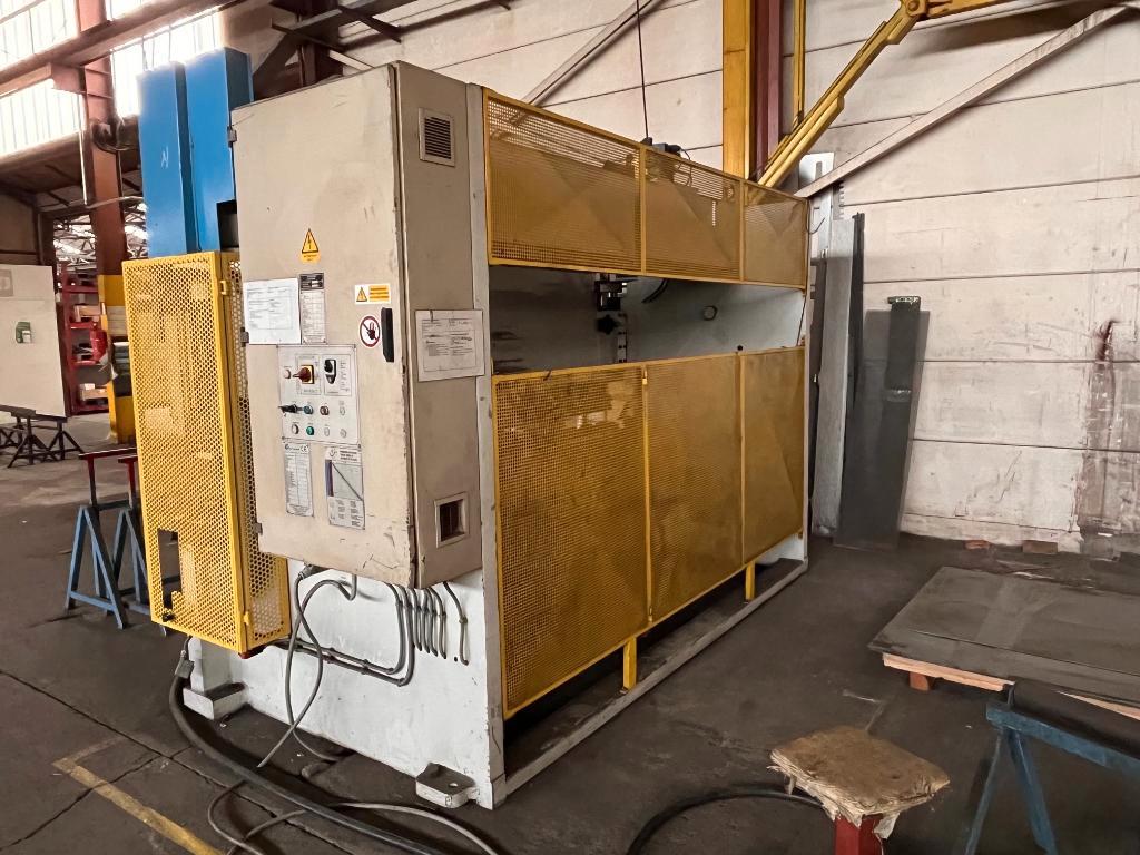 Used Durma CNC HAP 35200 I  Press Brake I 2000
