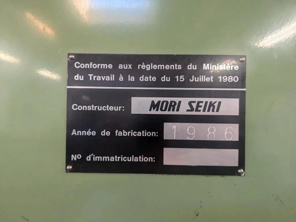 Usado Centro de mecanizado vertical Mori Seiki MV 45/40 I, 1986