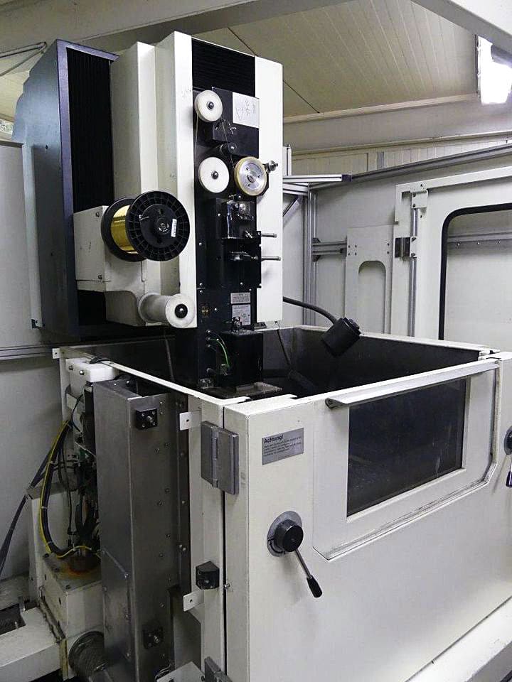 Usado Makino SP 43 - Máquina EDM - 2007