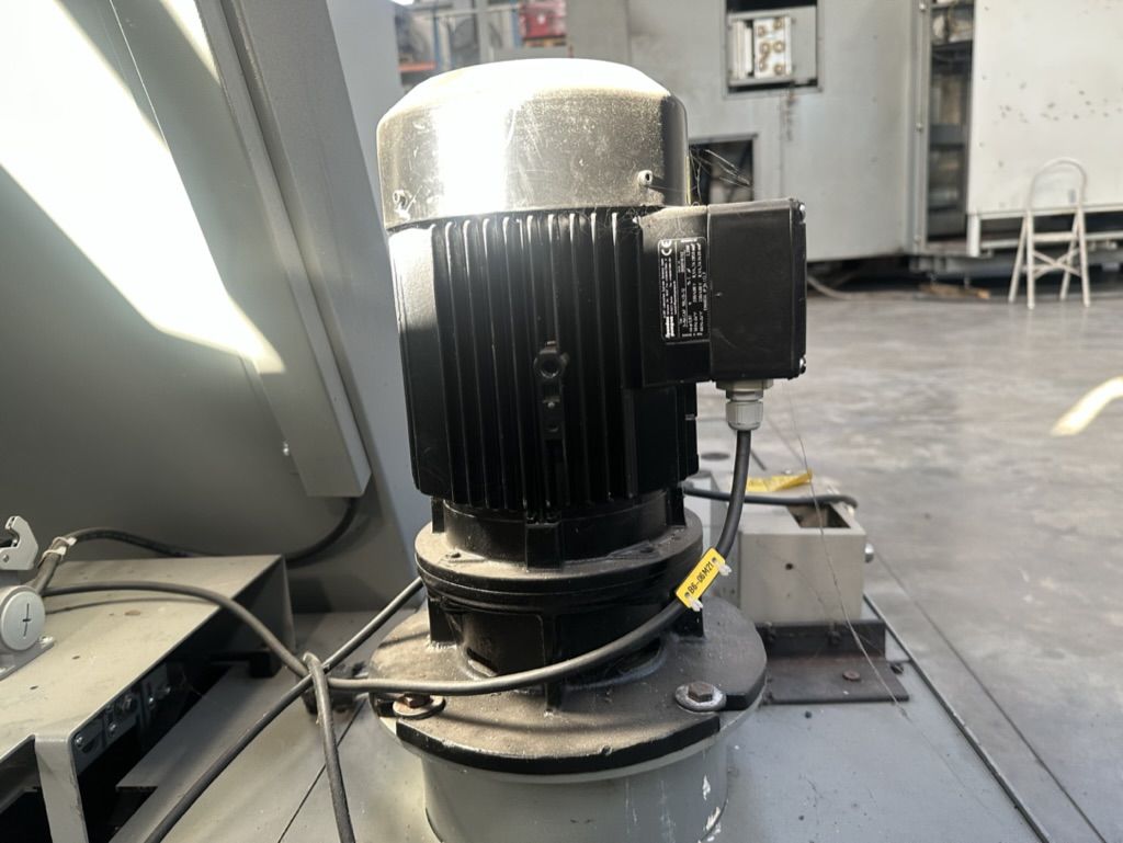 Used Deckel Maho DMC 105 V Linear I Vertical Machining Center I 2008