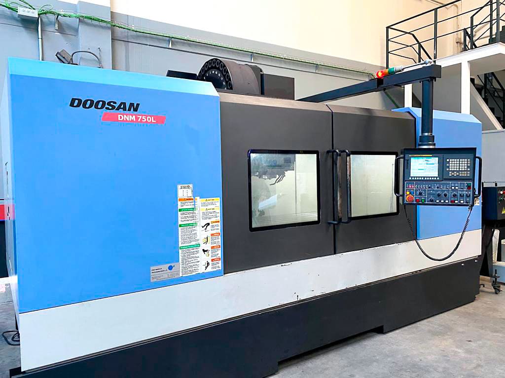 Gebruikt Doosan DNM750L - Verticaal bewerkingscentrum - 2011