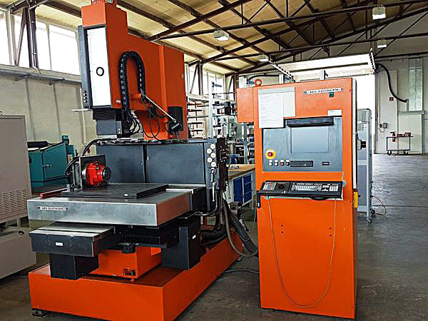 Usado Aeg Elotherm ELBOMAT 222 BA - Maquinaria de Erosión EDM - 1994