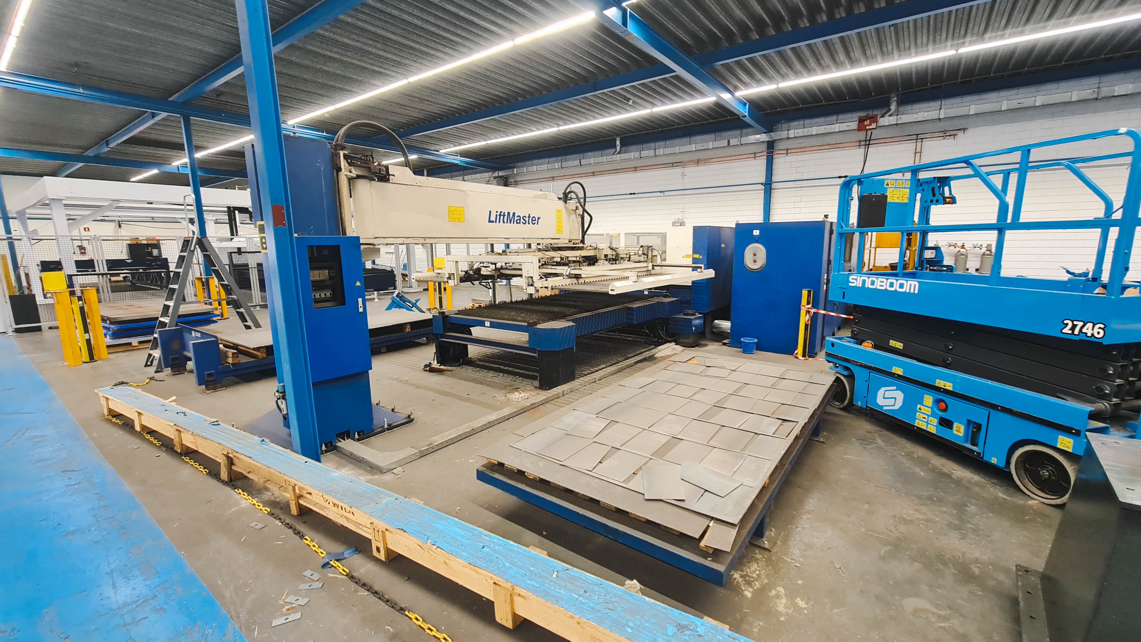 Usado Corte por láser Trumpf Trumatic L3030 I 2001