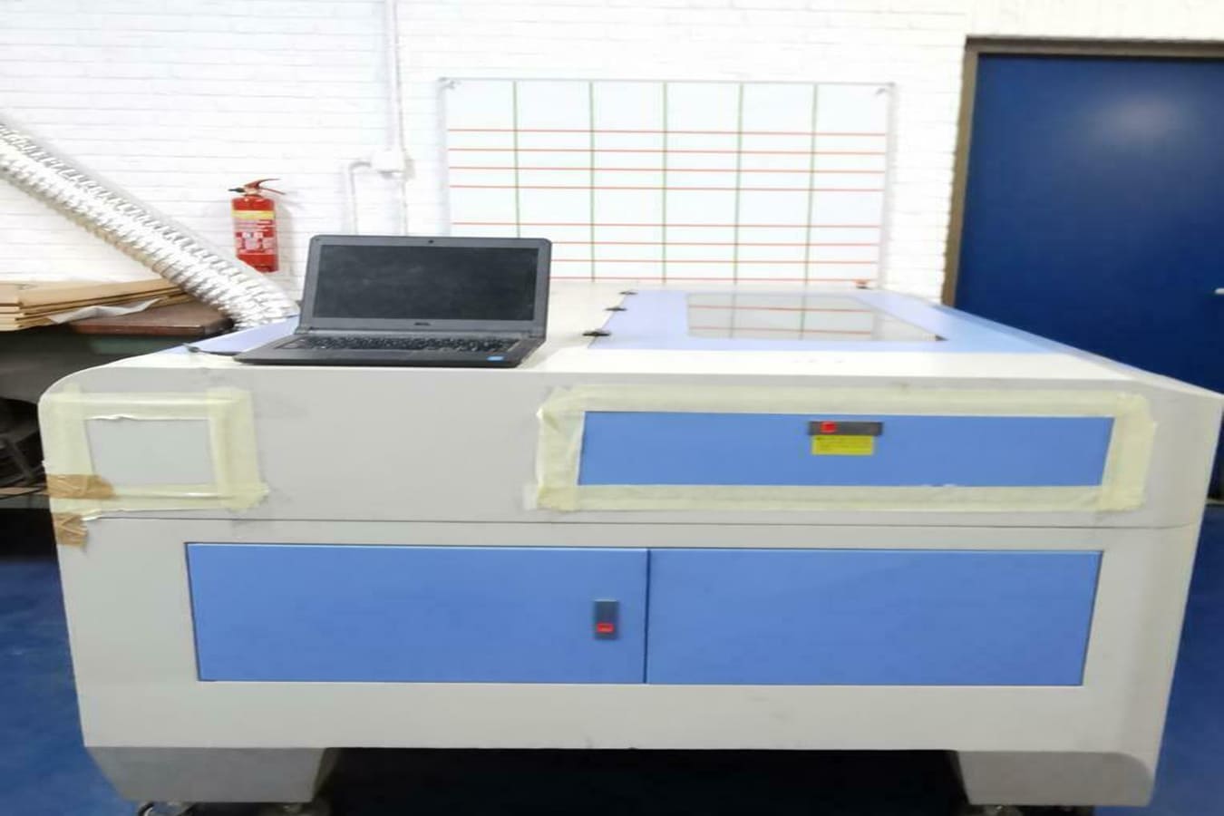 Gebruikt CNC LASER SNIJMACHINE