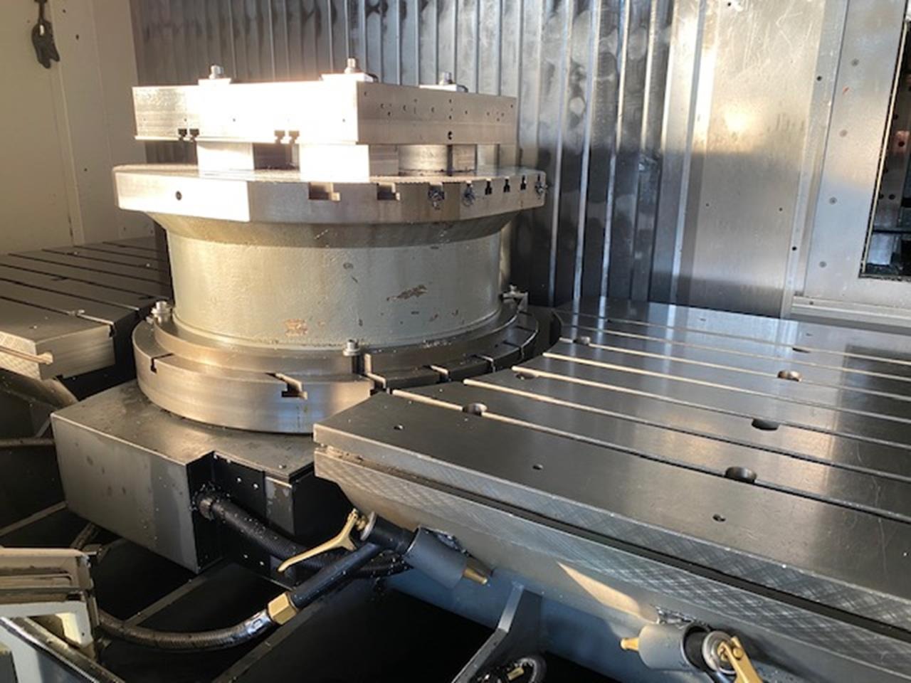 Used AXA VHC3-XTS I Vertical Machining Center I 2014