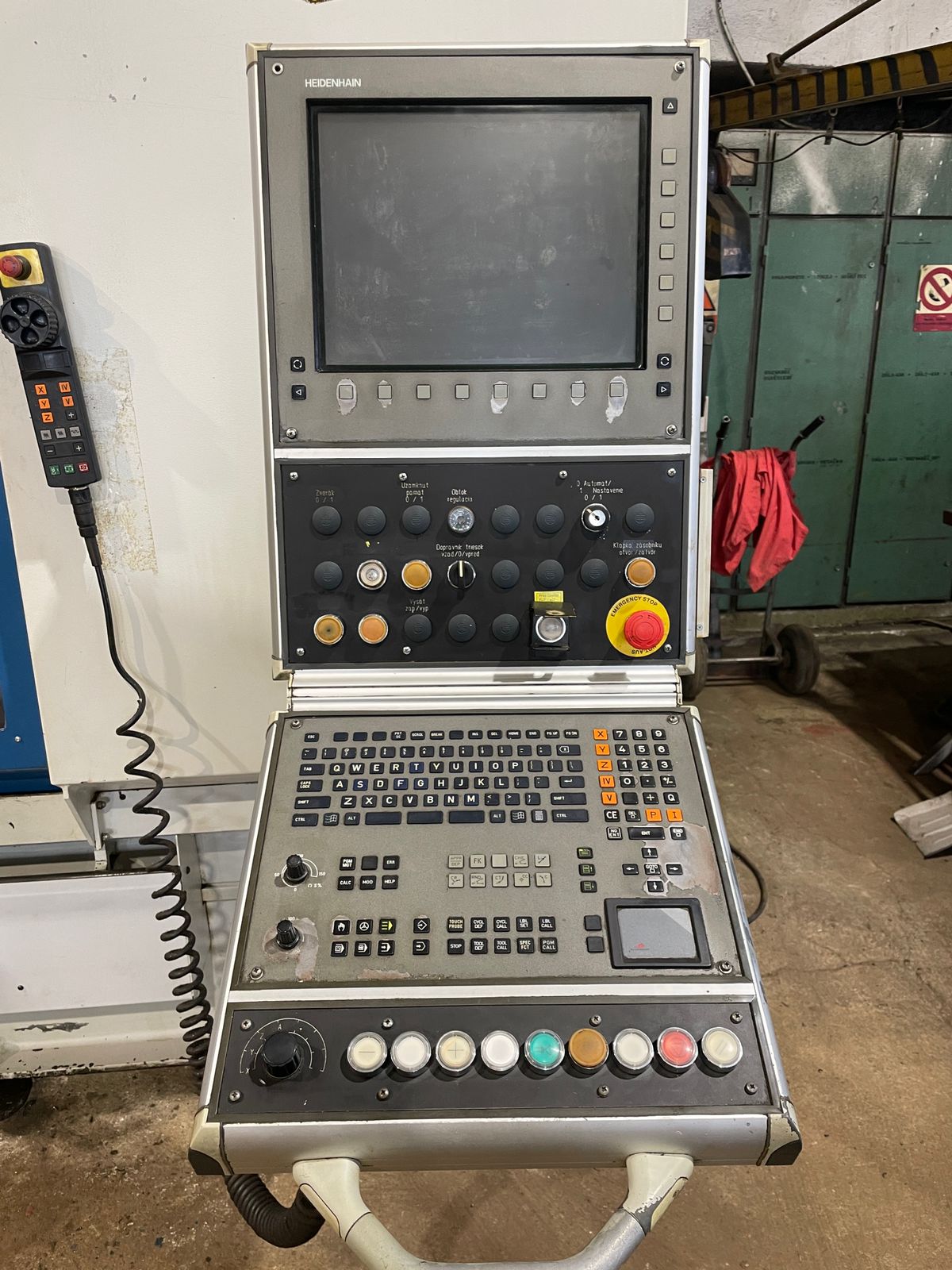 Used AXA VCC 1000 I Vertical Machining Center I 2005