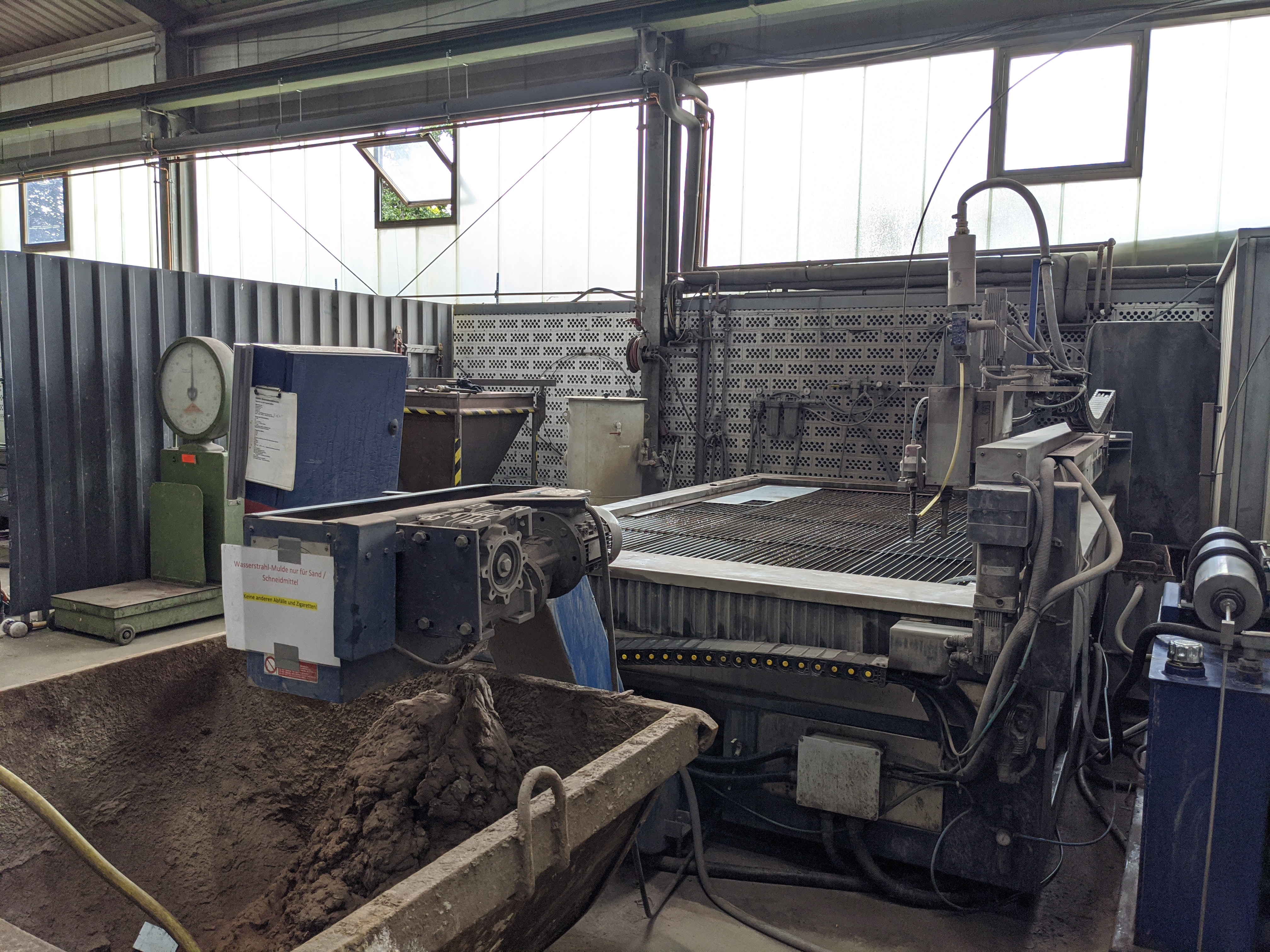 Usado CORTADORA POR CHORRO DE AGUA WF 1630 CNC