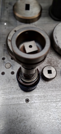 Used Euromac CX 1000/30 I Punching Machine