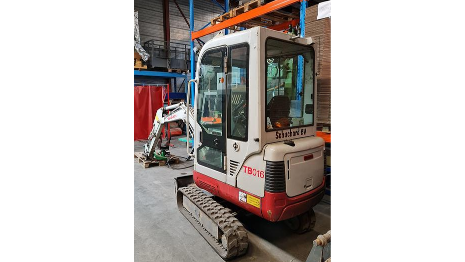 Usado TAKEUCHI TB016