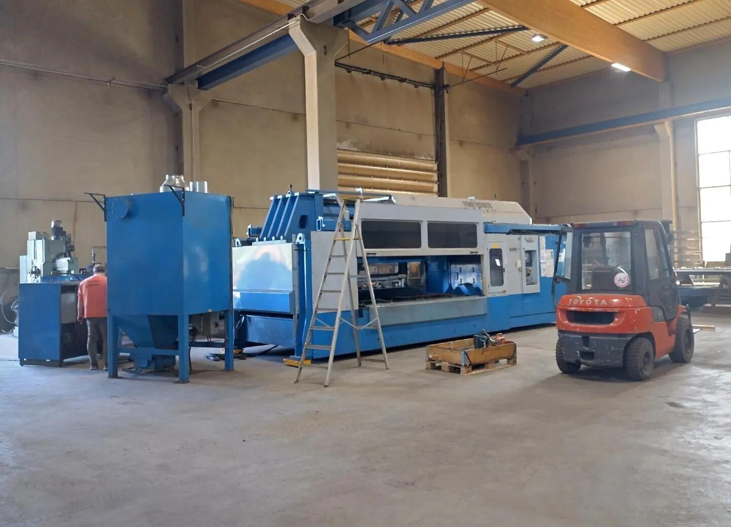 Usado Finn-Power FPL-6 I Corte por láser