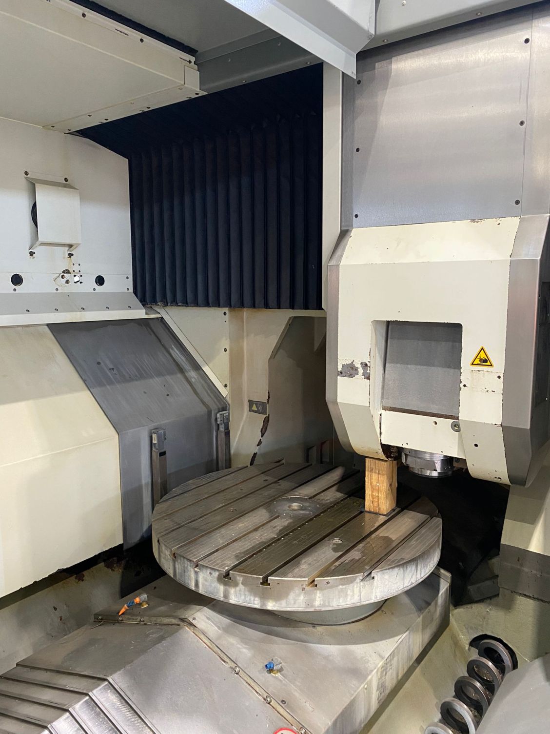 Used Deckel Maho DMC 105 V Linear I Vertical Machining Center I 2008
