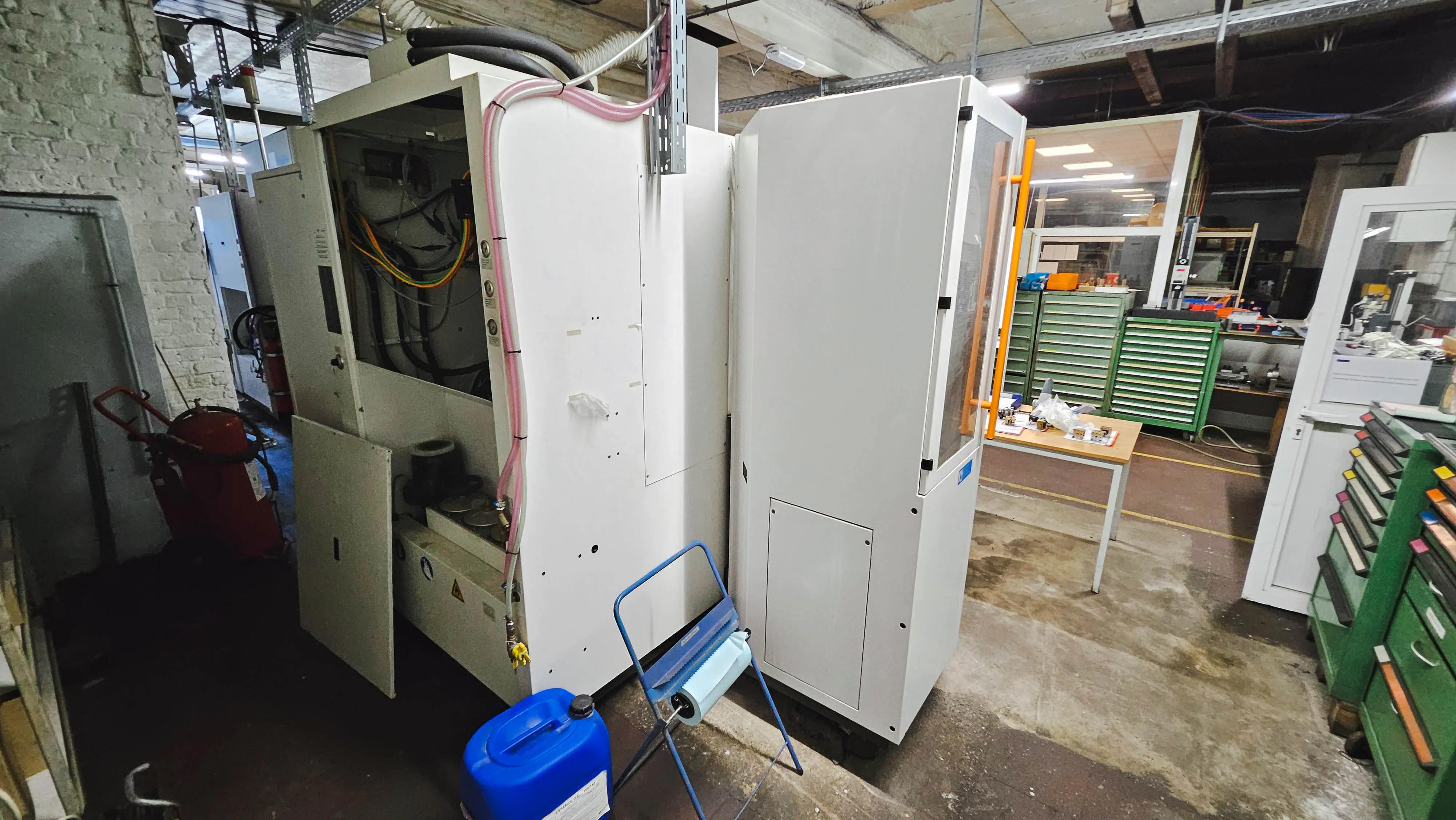 Gebruikt Agie Charmilles Formulier 200 mS I Die Sinking EDM I 2012