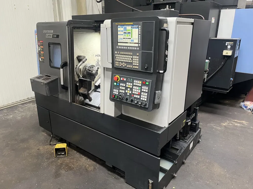 Used Doosan Lynx 2100B I CNC Lathe I 2017