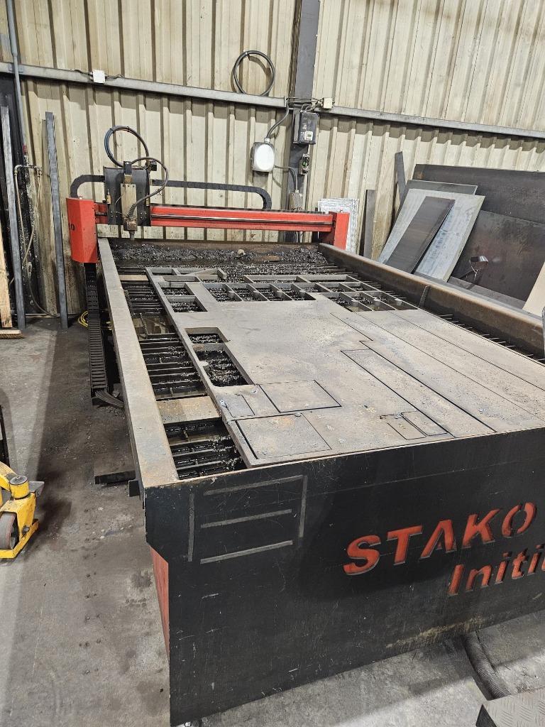 Used Stako initium + hypertherm 125 powermax I Plasma Cutting