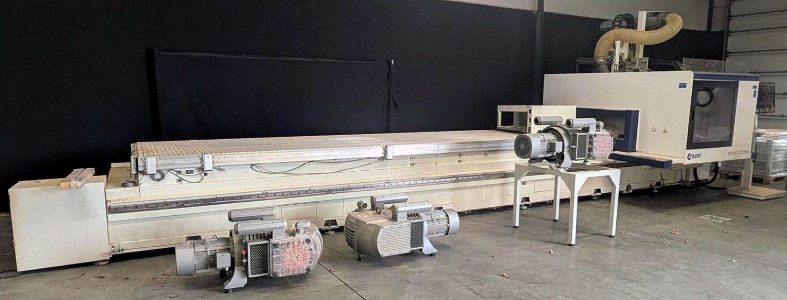 Used SCM Accord 25 FX-M I CNC Machining Center I 2021