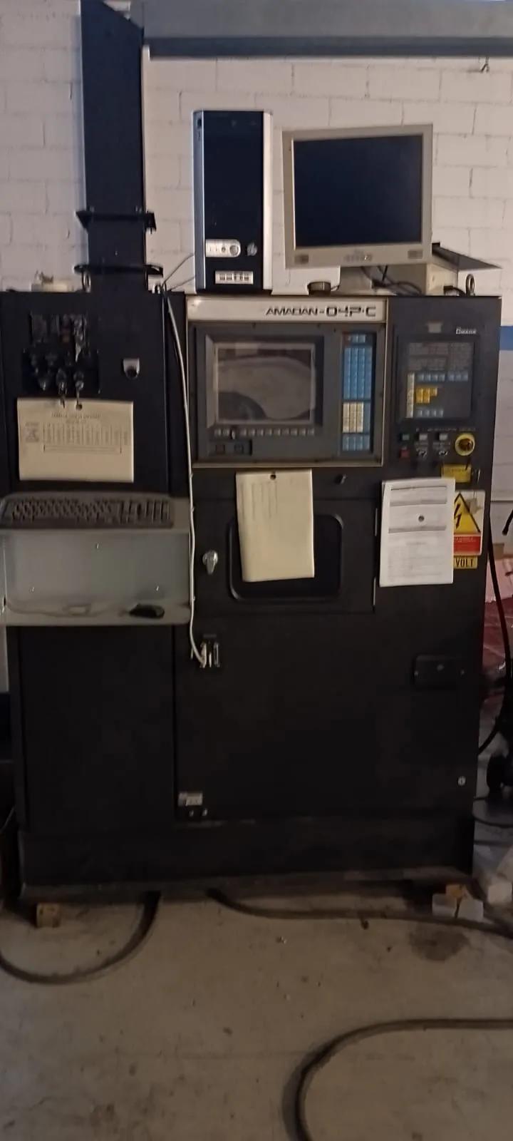 Gebruikt Amada Pega 357 I Perforatiemachine
