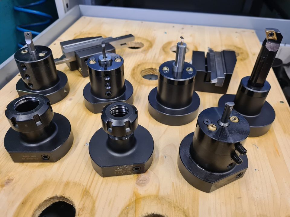 Used Okuma LB15 I CNC Lathe I 1988