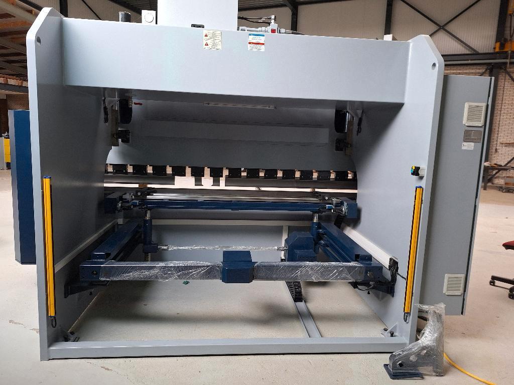 Used UZMA CAP 30175 A I Press Brake I 2022