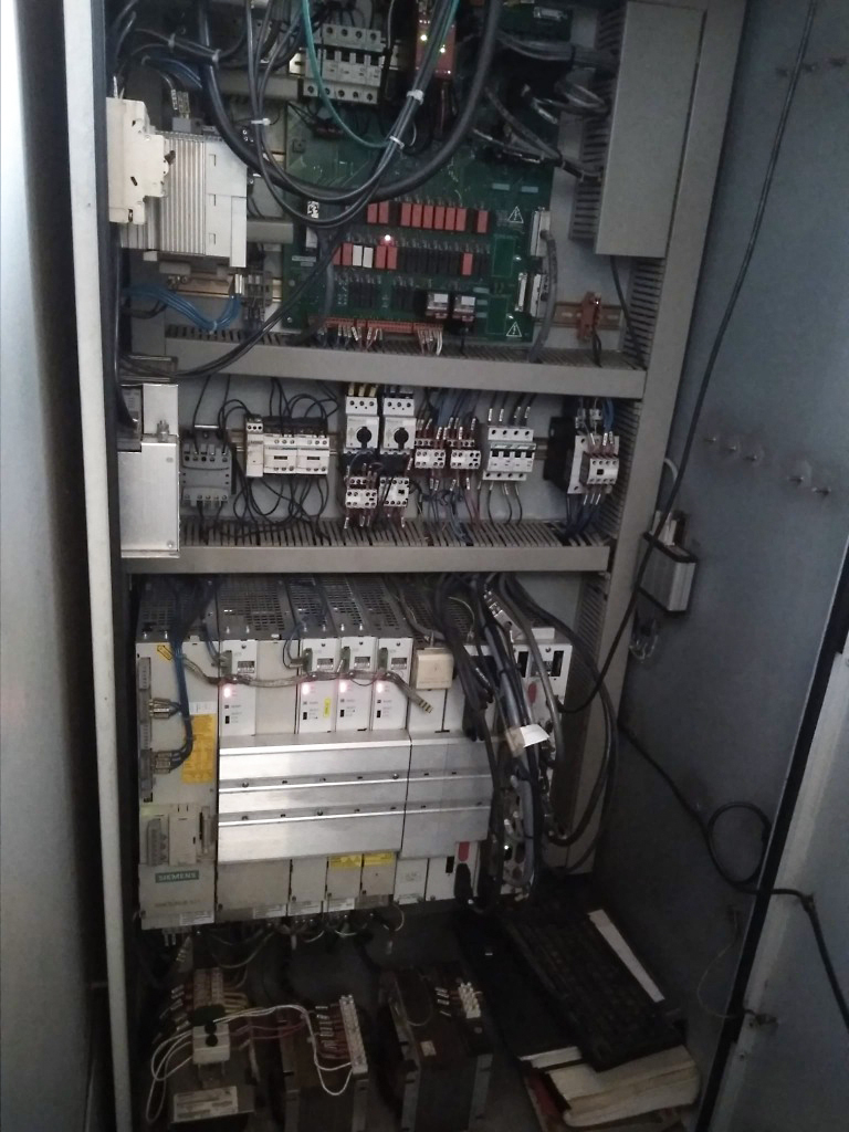 Used Bridgeport VMC 1000 XP - Vertical Machining Center - 2002