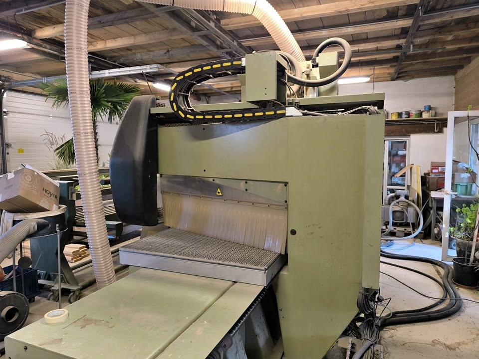 Used SCM Record 220 I CNC Machining Center I 1999