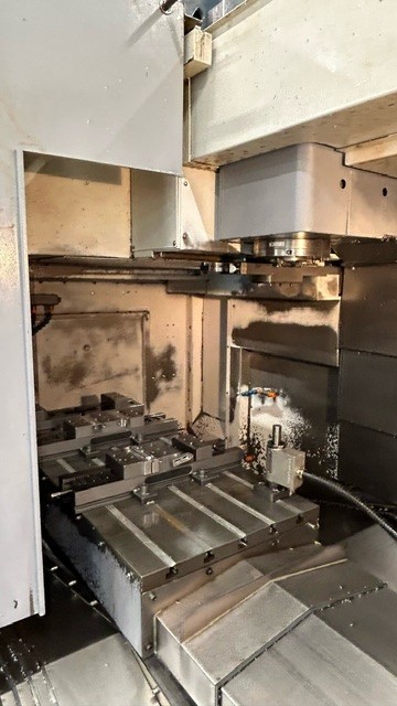 Used Mazak Nexus 510C I Vertical Machining Center I 2004