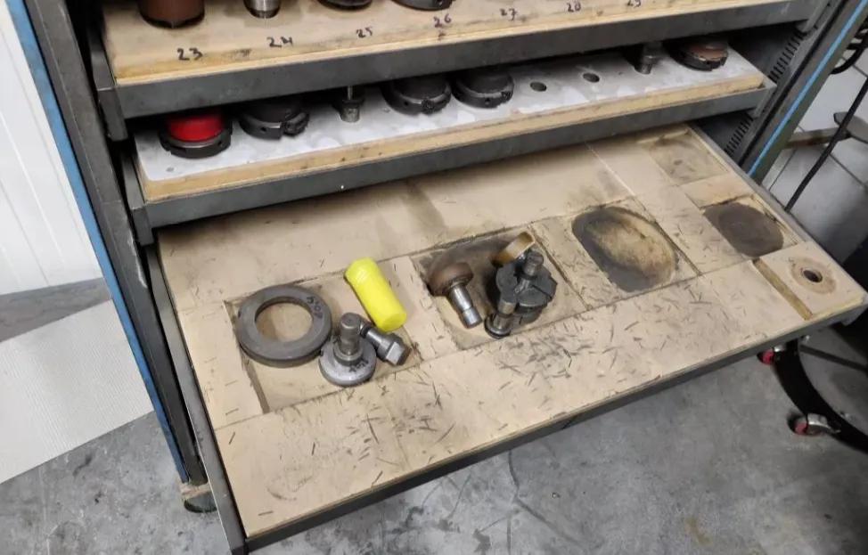 Gebruikt Euromac CX 750/30 I Perforatiemachine