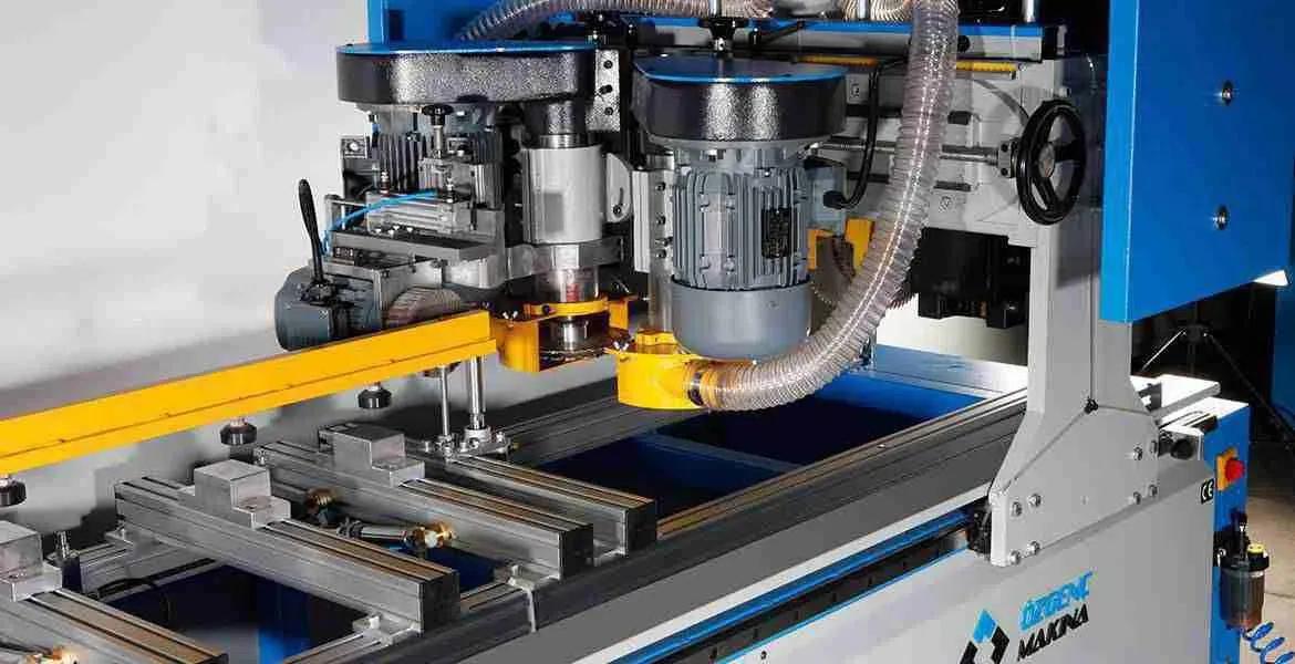 Ozgenc Makina WD 300 I Houten Deurkozijnen Vormmachine