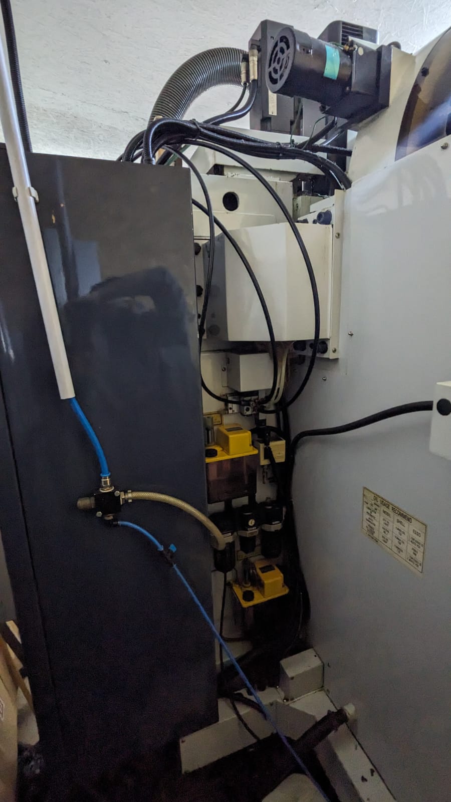 Used Spinner VC500 I Vertical Machining Center I 1999