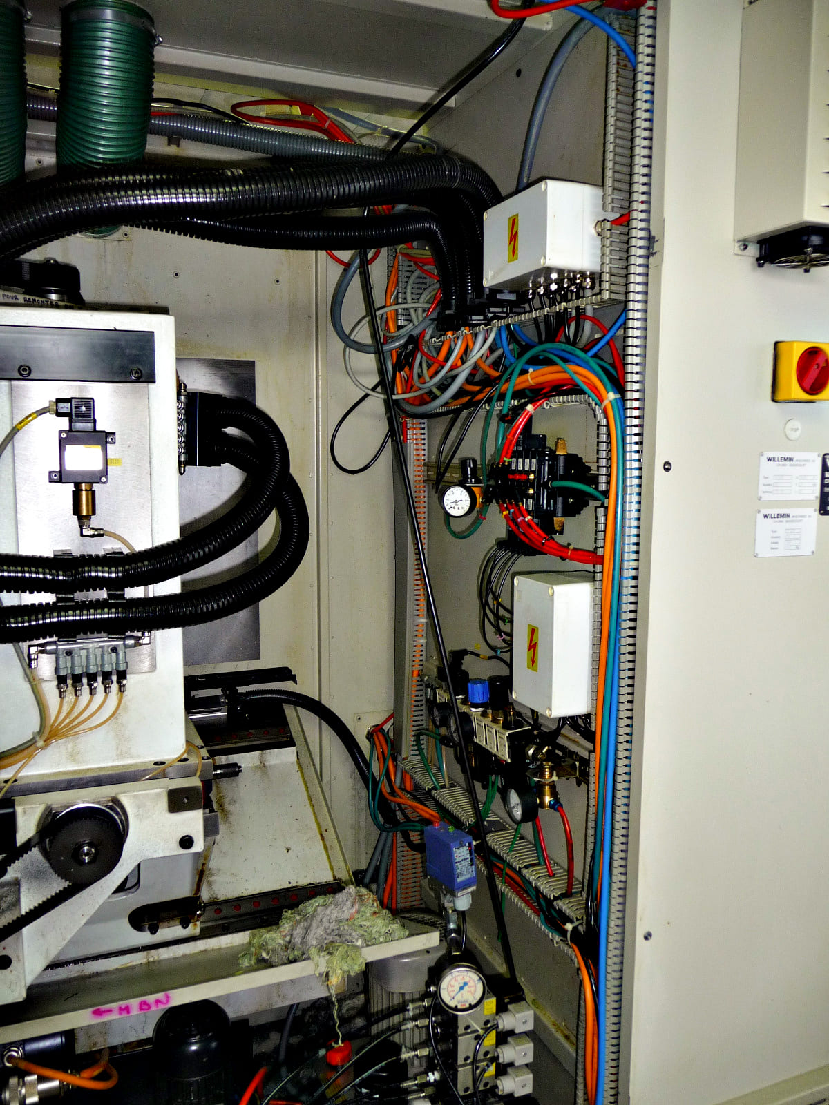 Gebruikt Willemin macodel W408 - Verticaal bewerkingscentrum - 1995