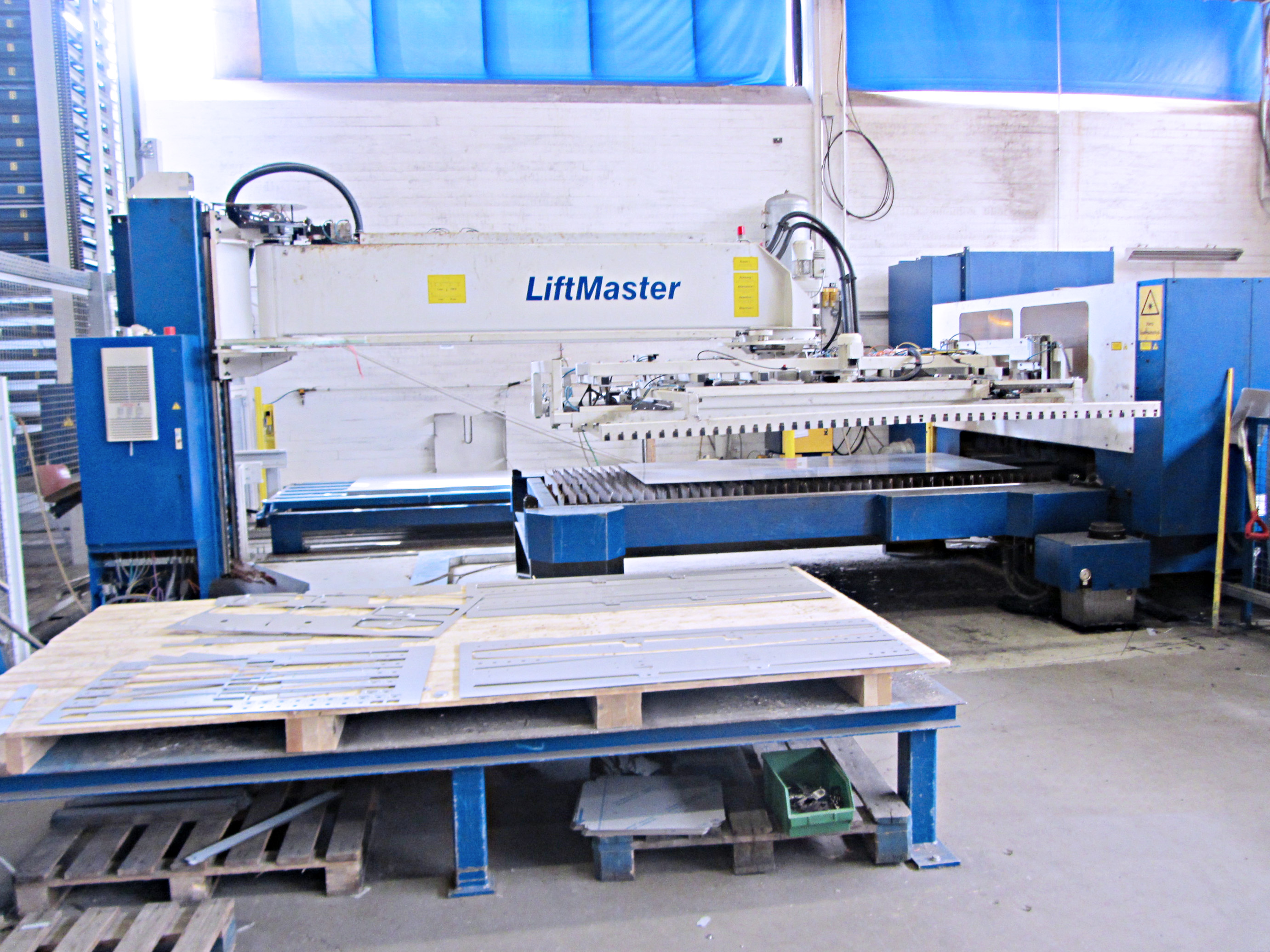 Used TRUMPF TRUMATIC L 3030 - 1999