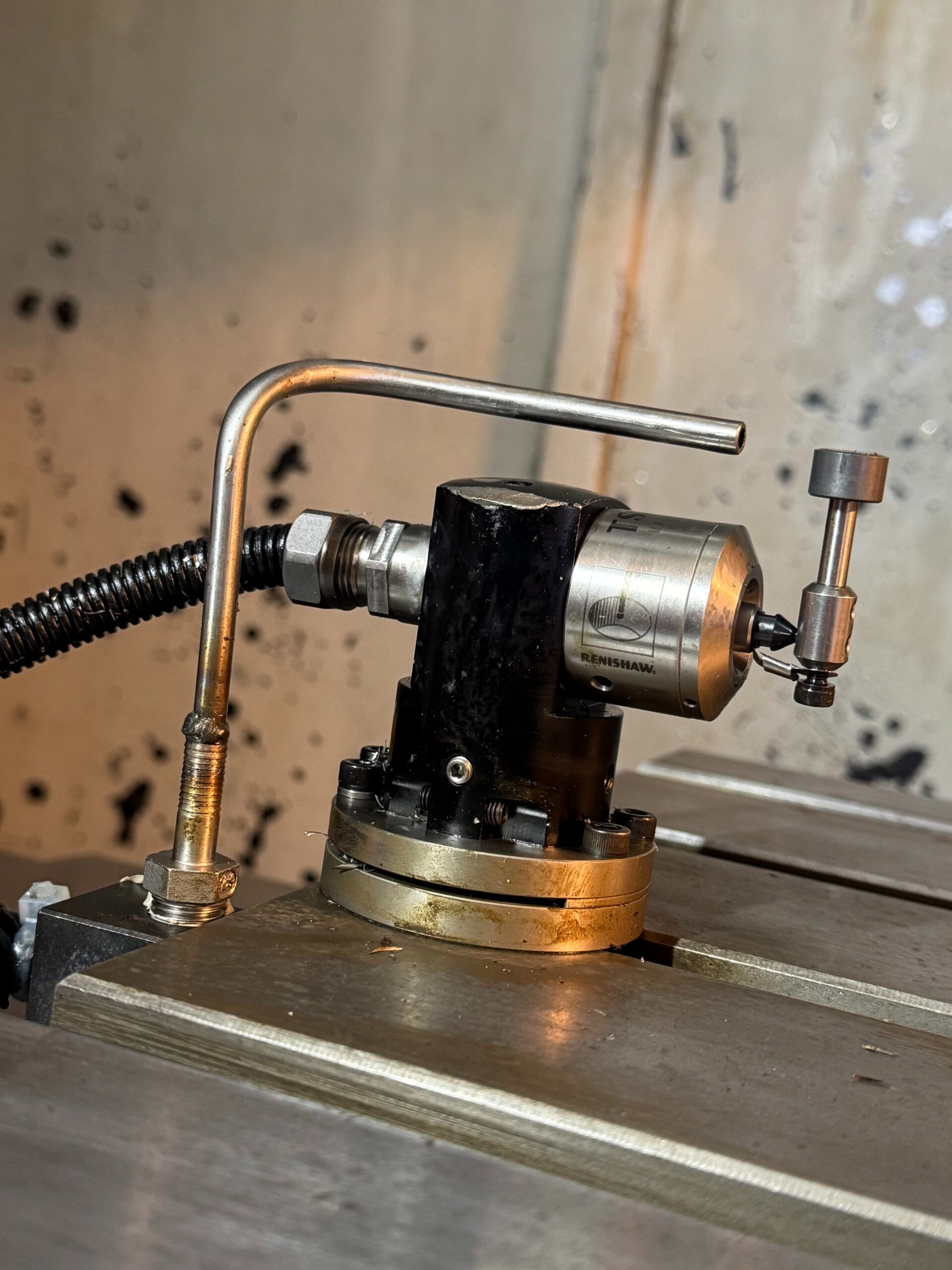 Used FEELER QM-40SA I CNC Milling Machine I 2007