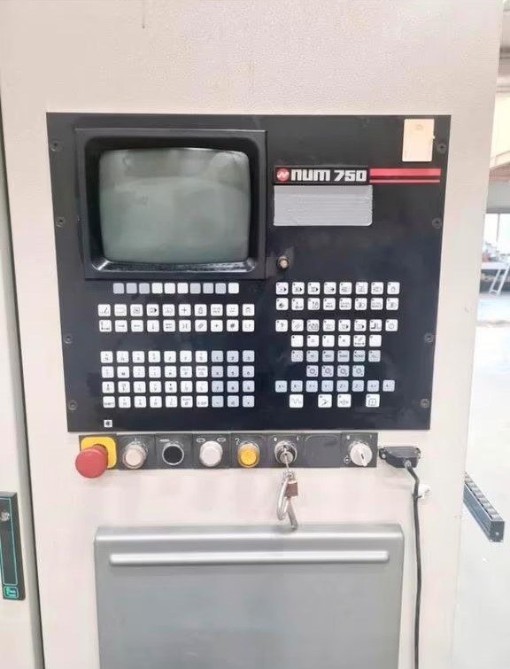 Used SCM Record 2 I CNC Machining Center