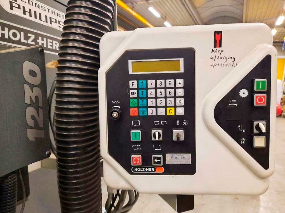 Usado Holzher 1230 - Sierra de panel - 1999