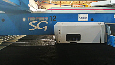 Gebruikt FINNPOWER SG 6 - Ponsmachine - 1999