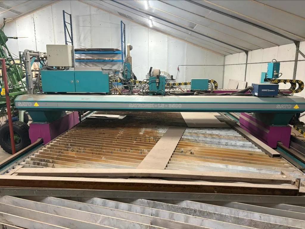 Usado Sato Satronik LS 2500 I Corte por plasma I 2004