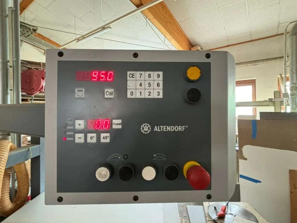 Usado Sierra de mesa deslizante Altendorf WA 80 I