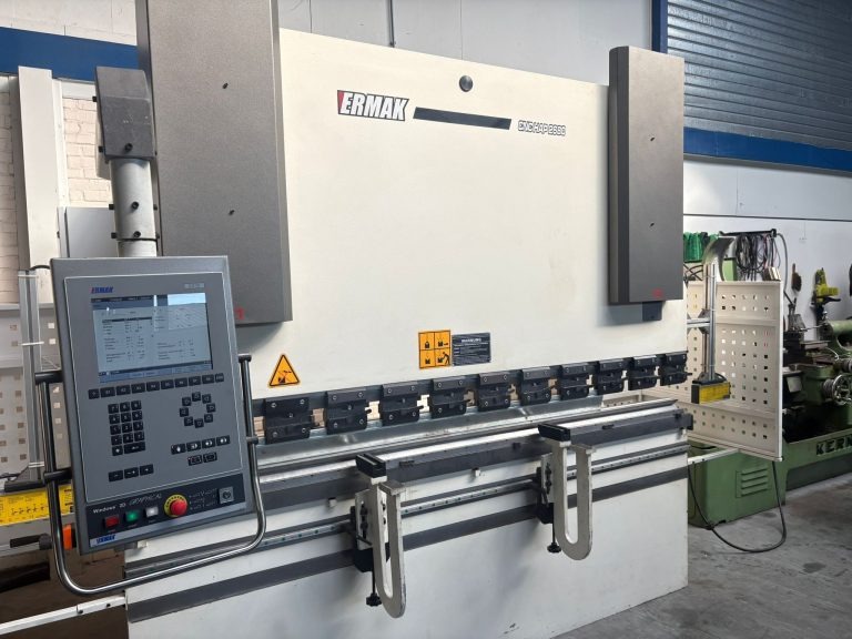 Used Ermak CNC HAP 2600 X 80 I Press Brake I 2006
