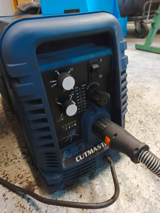 Gebruikt Baileigh PT-44VH-A - Plasma Snijden - 2013