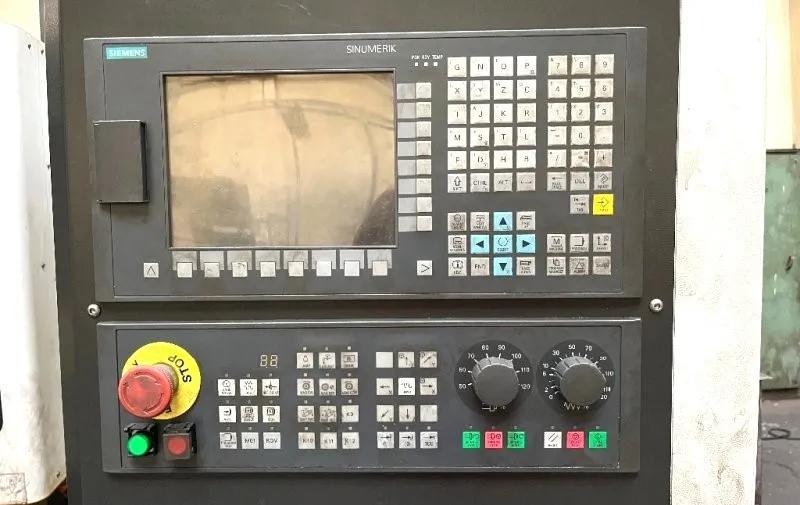 Used Harris XH-7132A I Vertical Machining Center