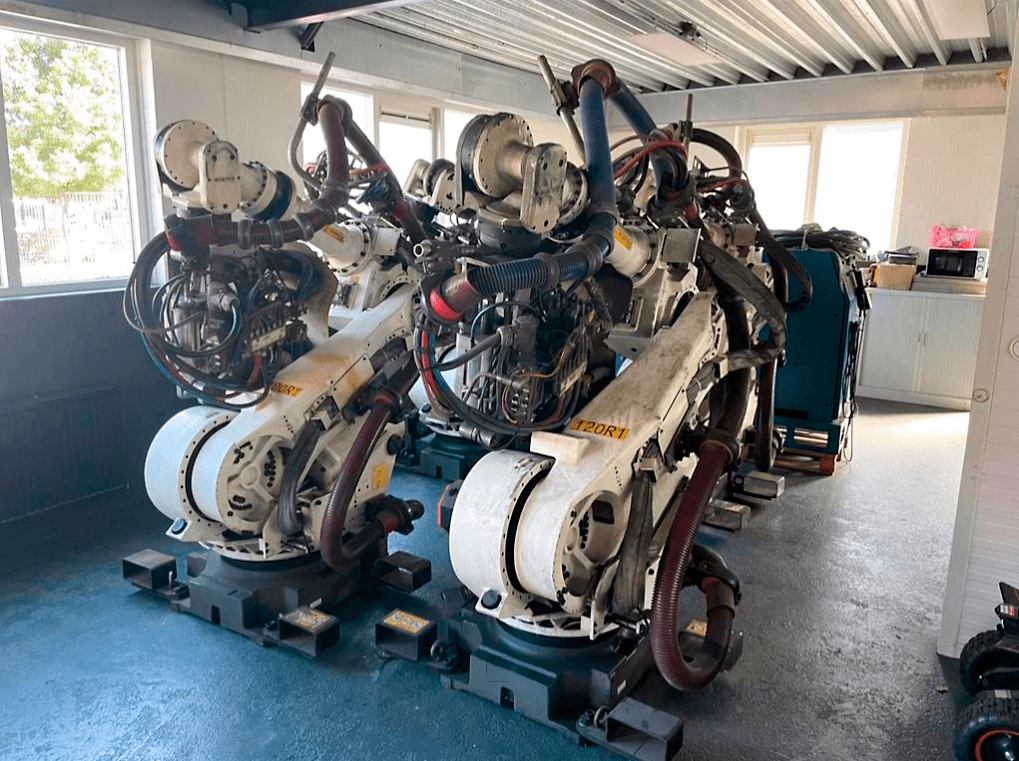 Used Fanuc R-2000iA/200F - Robot - 2002