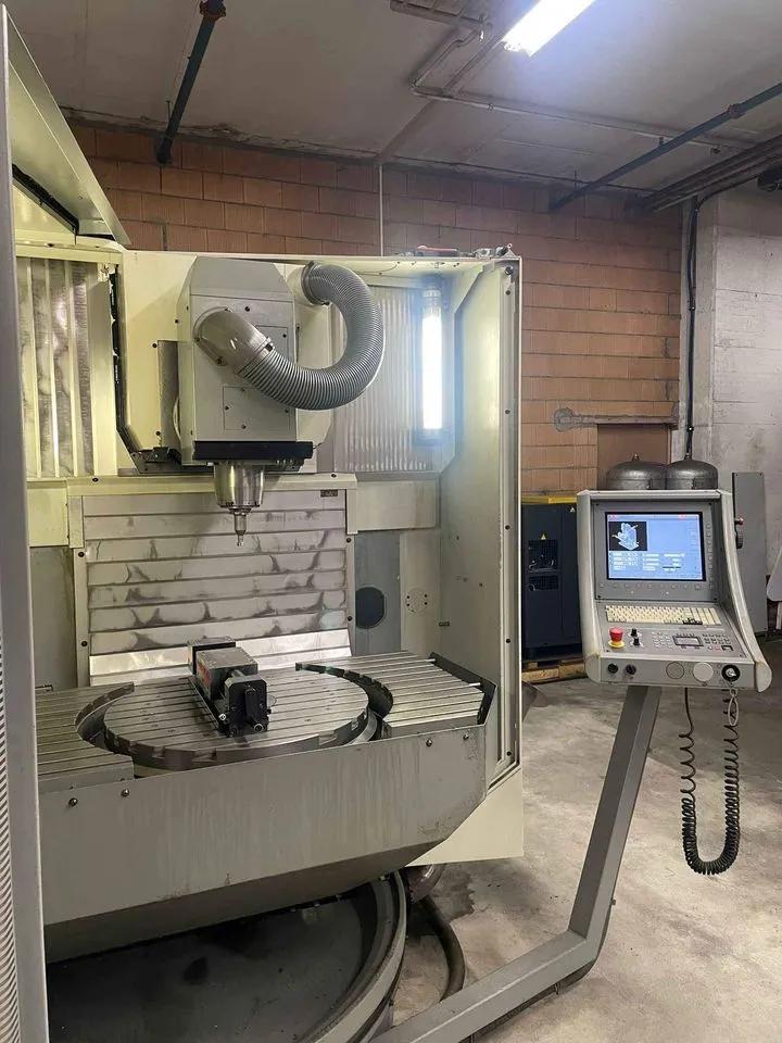 Usado Centro de Mecanizado Vertical Deckel Maho DMU 80T I