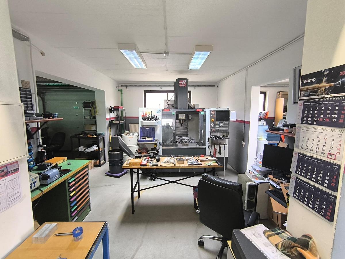 Used Haas VF-2 I Vertical Machining Center I 2014