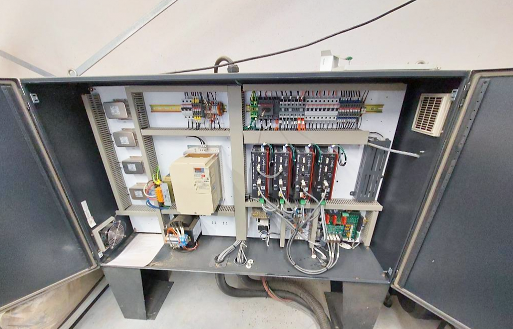 Usado Multicam 5-304-H - Router CNC - 2012