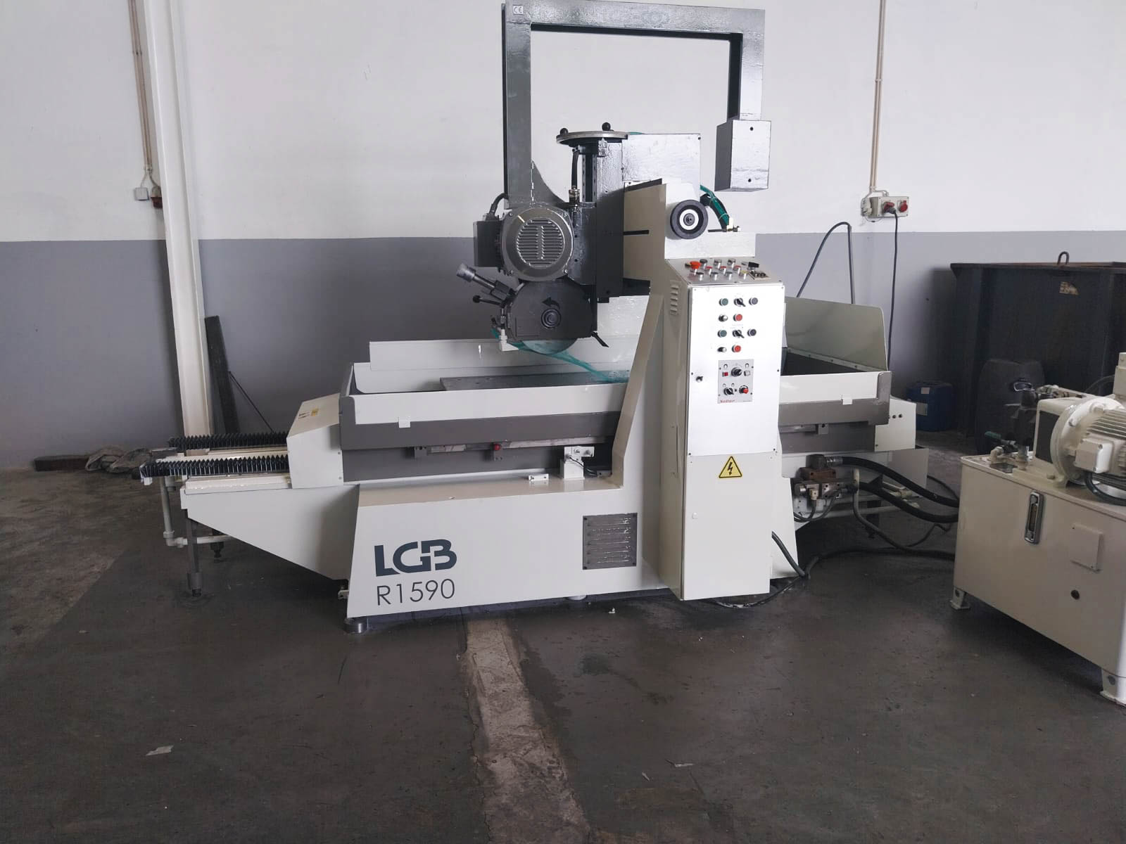 Usado LGB R1590 - Máquina de Rectificado - 1994