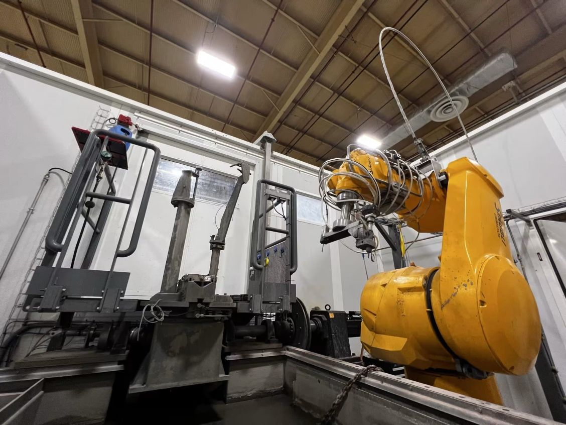 Used Aquarese by Flow 8-Axis I Robotic Waterjet Contouring